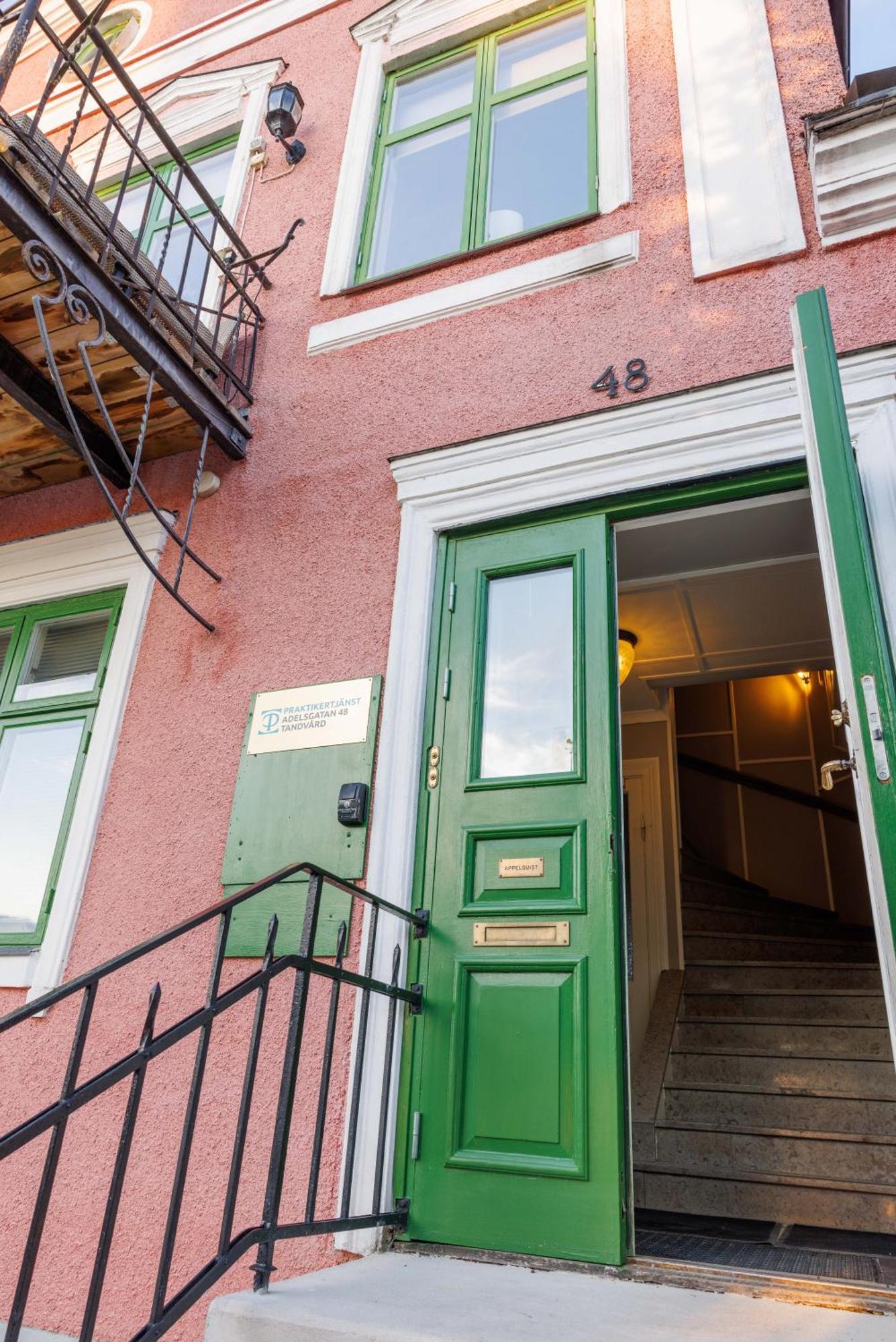 Adelsgatan Apartments Visby Innerstad Exterior photo